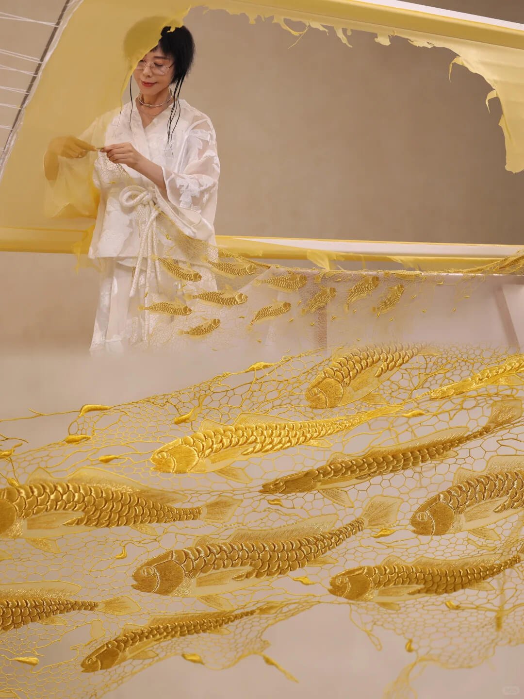 Höna Artist 2- Lin Xia - Tai Silk-Tai Embroidery Lin Xia